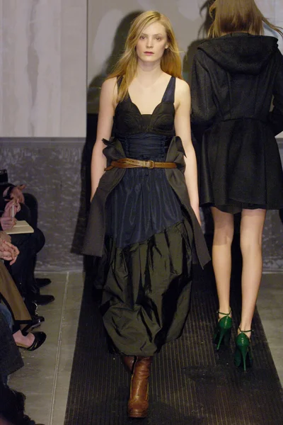 Look 13
